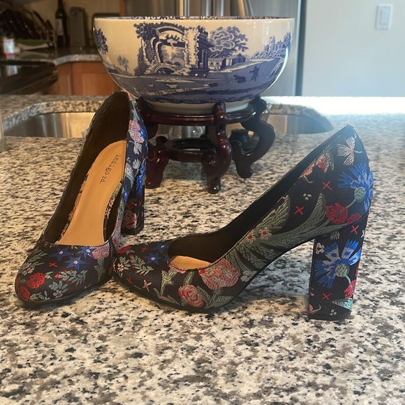 Indigo Rd Pumps - Picture 2 of 6